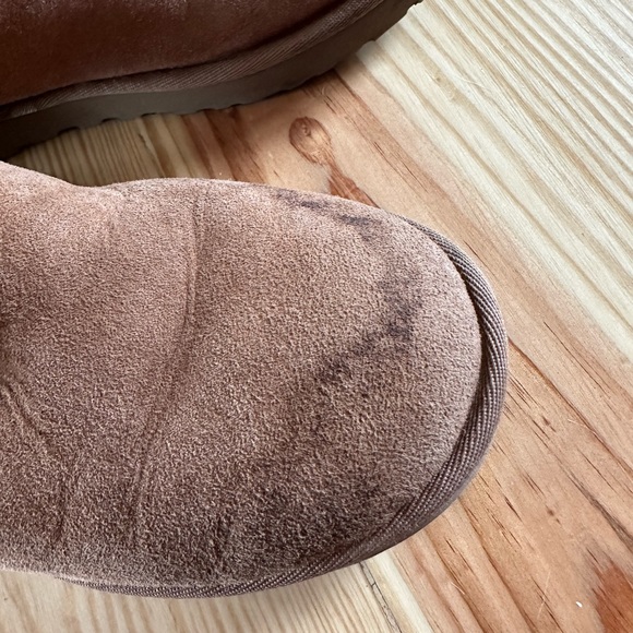 Ugg classic short  brown bootie size 7 - Picture 7 of 7